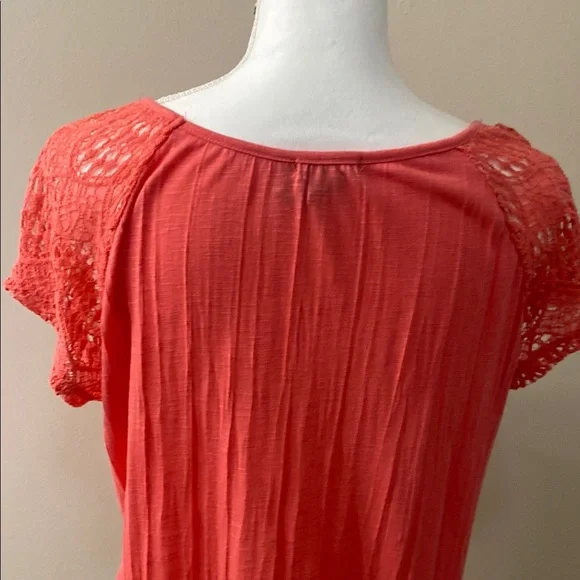New Directions Coral Lace Blouse - Picture 7 of 8